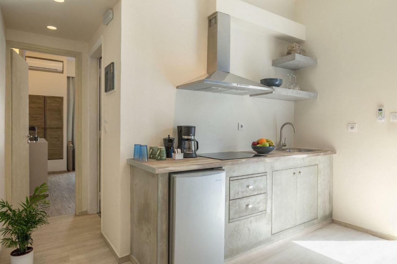 Light Blue Window Kamari Apartment ภายนอก รูปภาพ