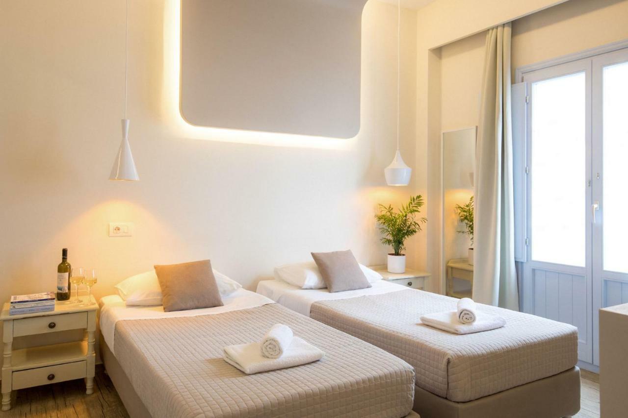Light Blue Window Kamari Apartment ภายนอก รูปภาพ