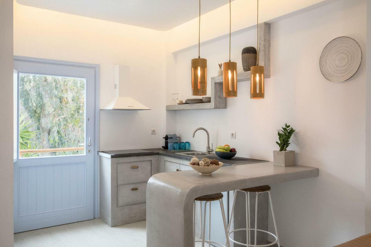 Light Blue Window Kamari Apartment ภายนอก รูปภาพ